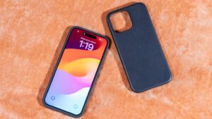 Slim vs. Rugged: Which iPhone Case is Right for You? Slim vs. Rugged: Which iPhone Case is Right for You?